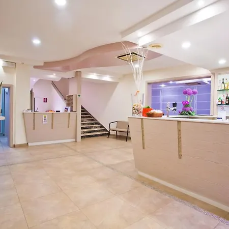 Hotell Thea 3*