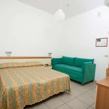Thea Hotel 3*