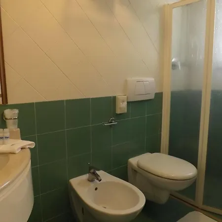 Thea Hotel 3*